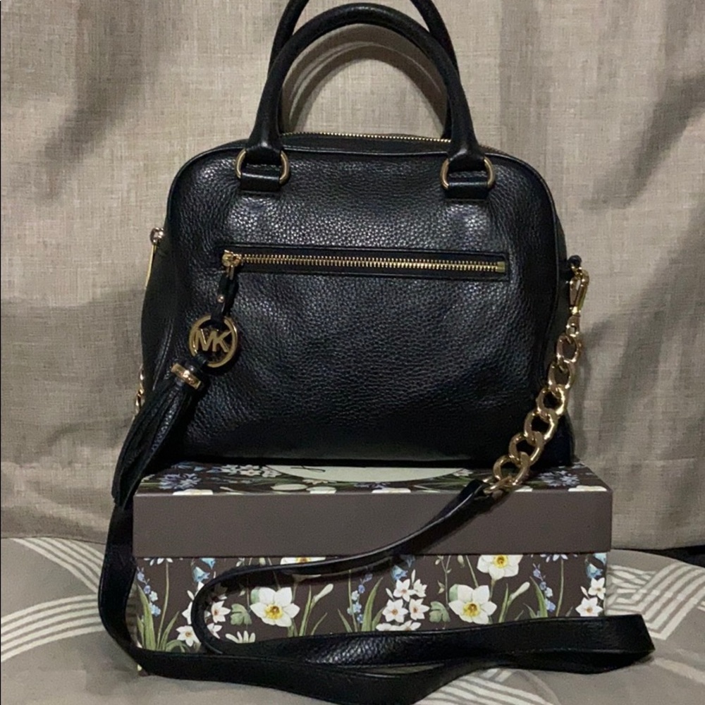 • HOST PICK• Michael Kors Handbag - Picture 8 of 8